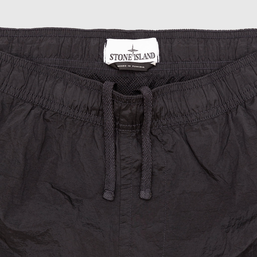 Nylon Metal In Econyl® Regenerated Nylon Short Stone island оригінал – Купити в Україні – вид ззаду