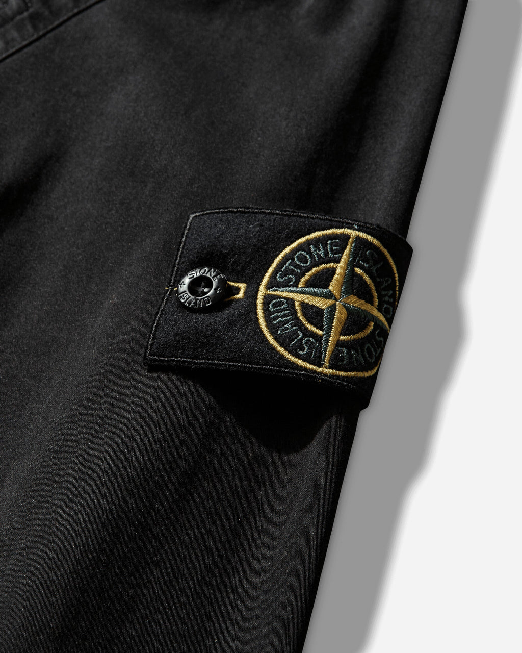 Mens Stretch Organic Cotton Satin Overshirt Black Stone island – Гарантія оригінальності – детальний вид