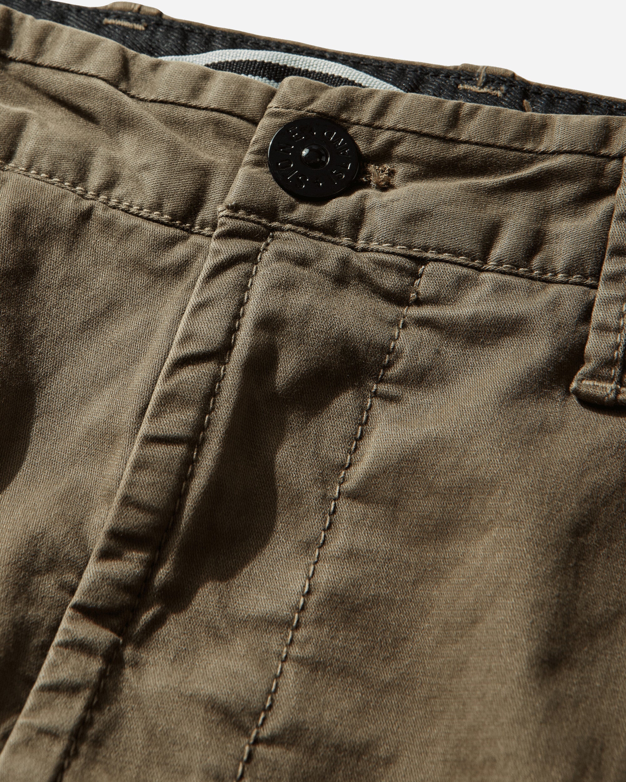Оригінальна Mens Organic Cotton Stretch Broken Twill Old Effect Cargo Pants Military Green Stone island – збільшений вид