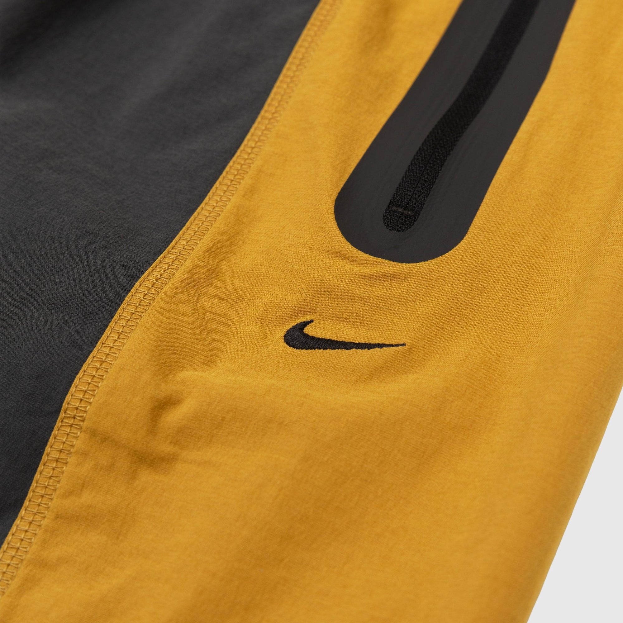Tech Dri-Fit Woven Loose Fit Pants Nike – Гарантія оригінальності – збільшений вид