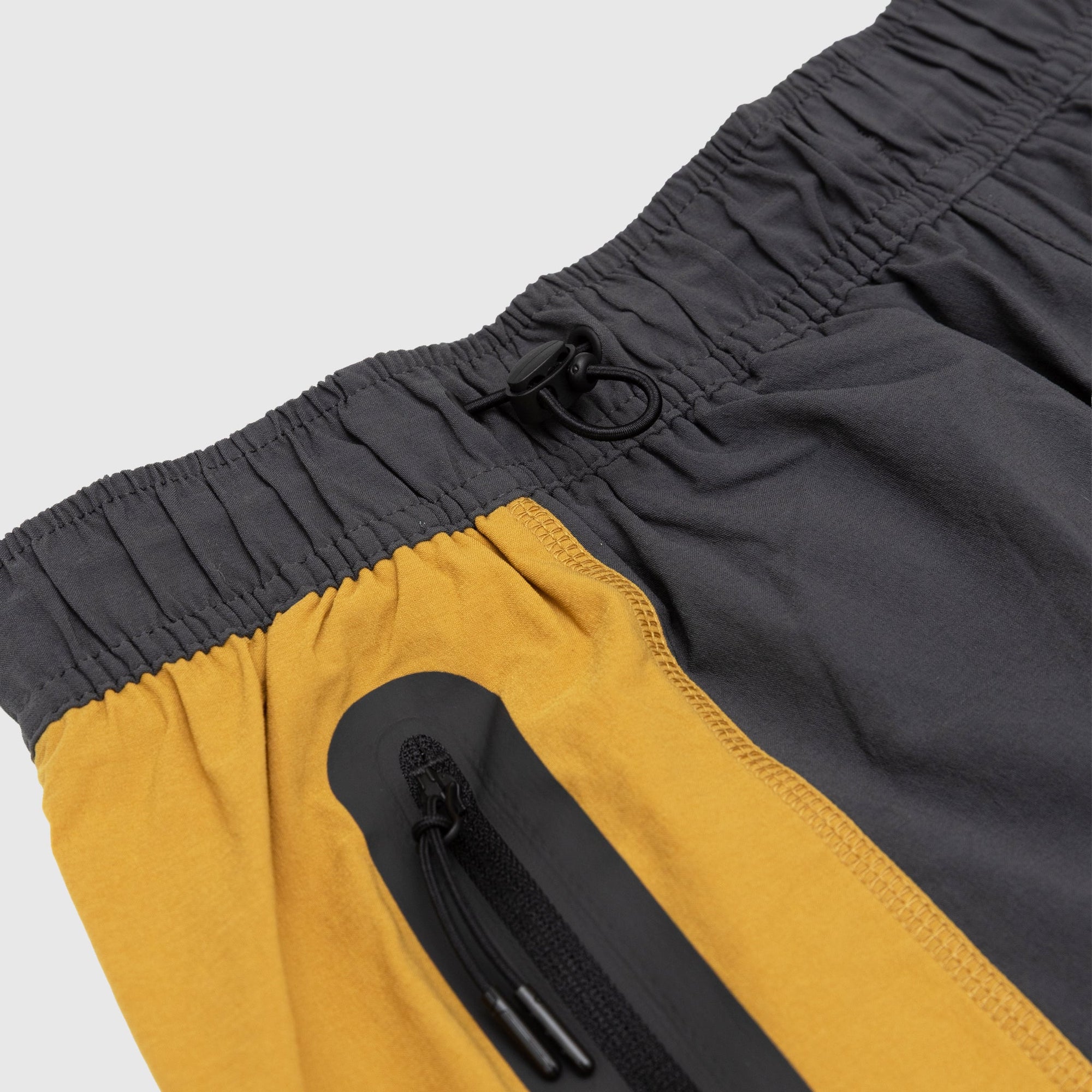 Tech Dri-Fit Woven Loose Fit Pants Nike – Гарантія оригінальності – детальний вид