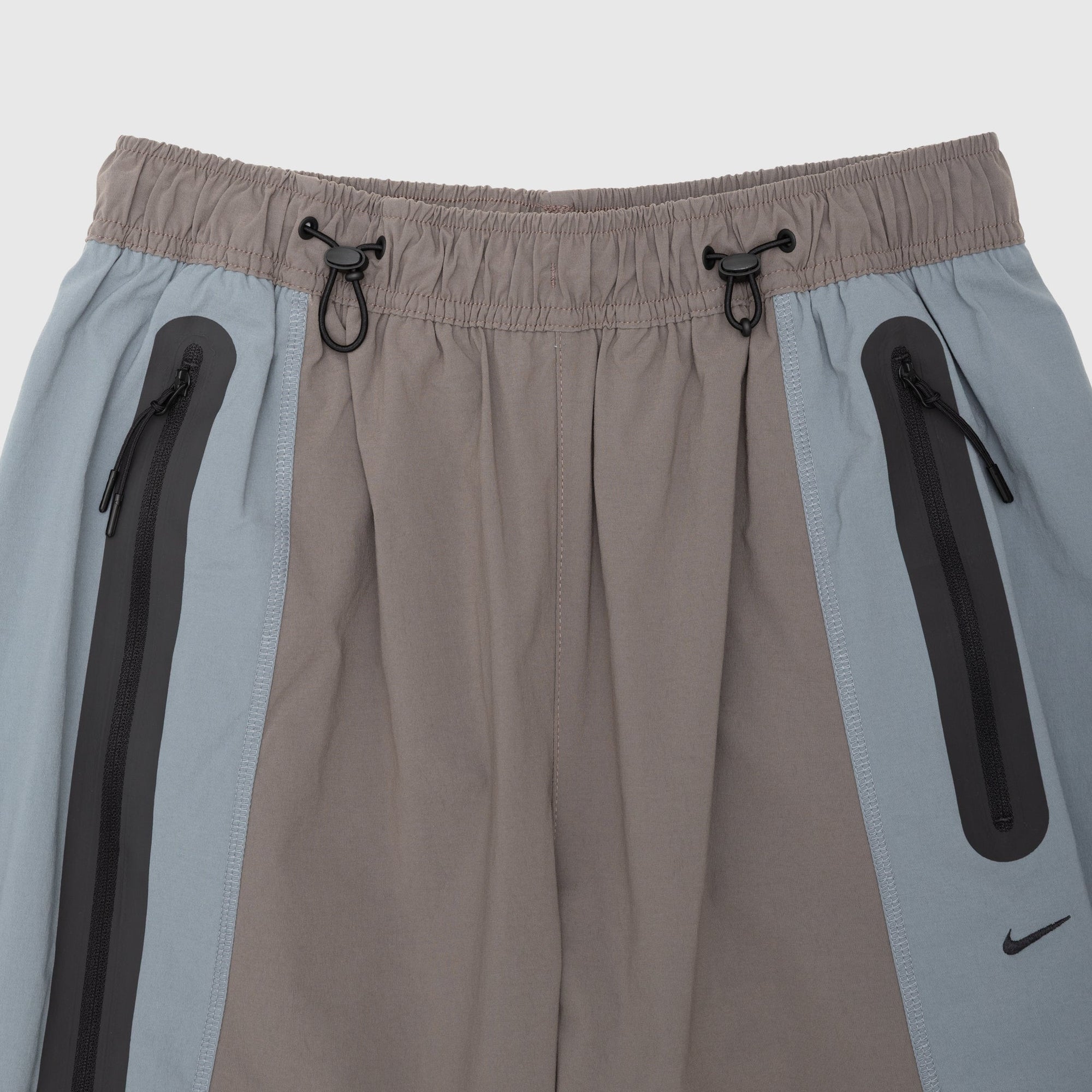 Tech Dri-Fit Woven Loose Fit Pants Nike – Гарантія оригінальності – вид ззаду