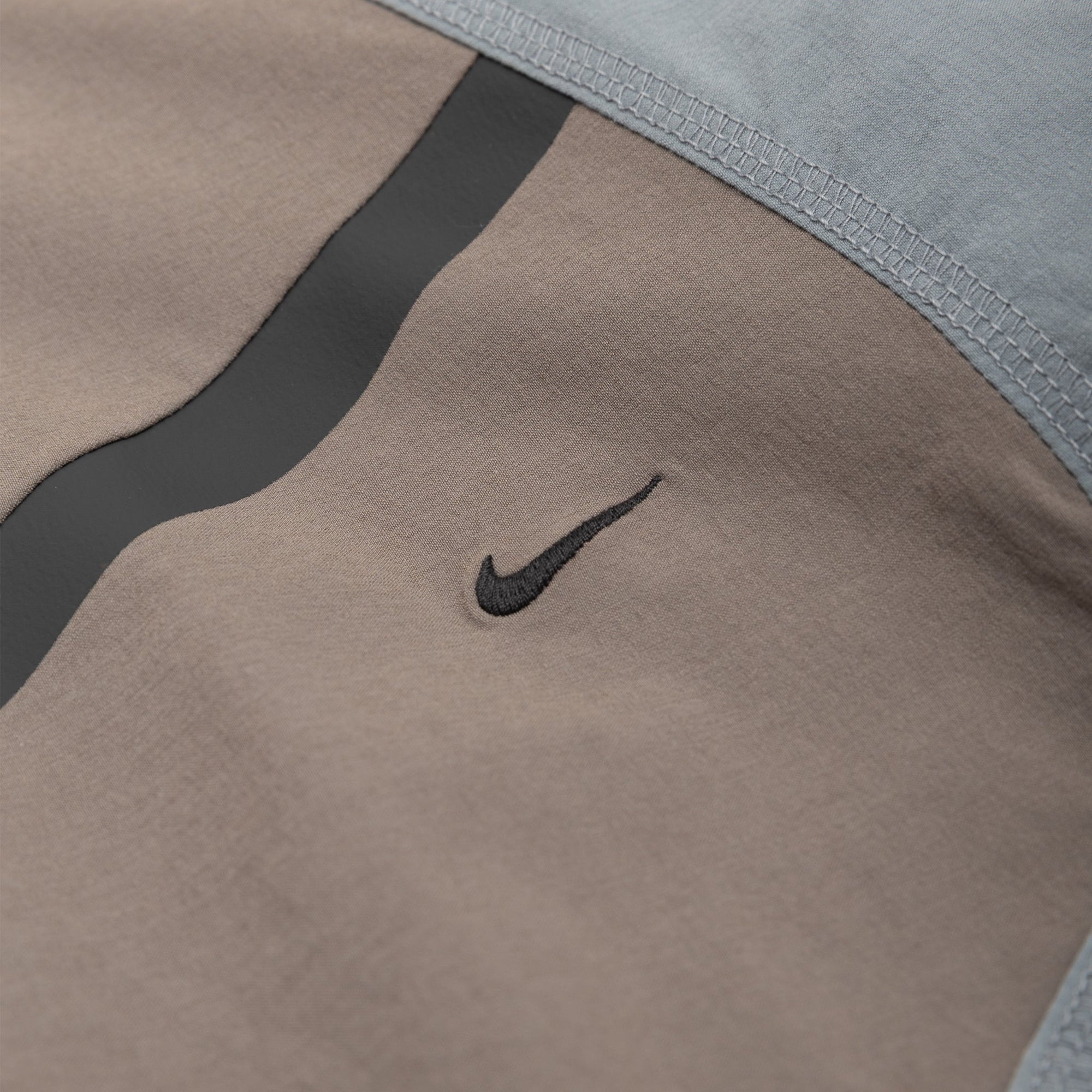 Tech Dri-Fit Woven Windrunner Oversized Jacket Nike оригінал – Купити в Україні – збільшений вид