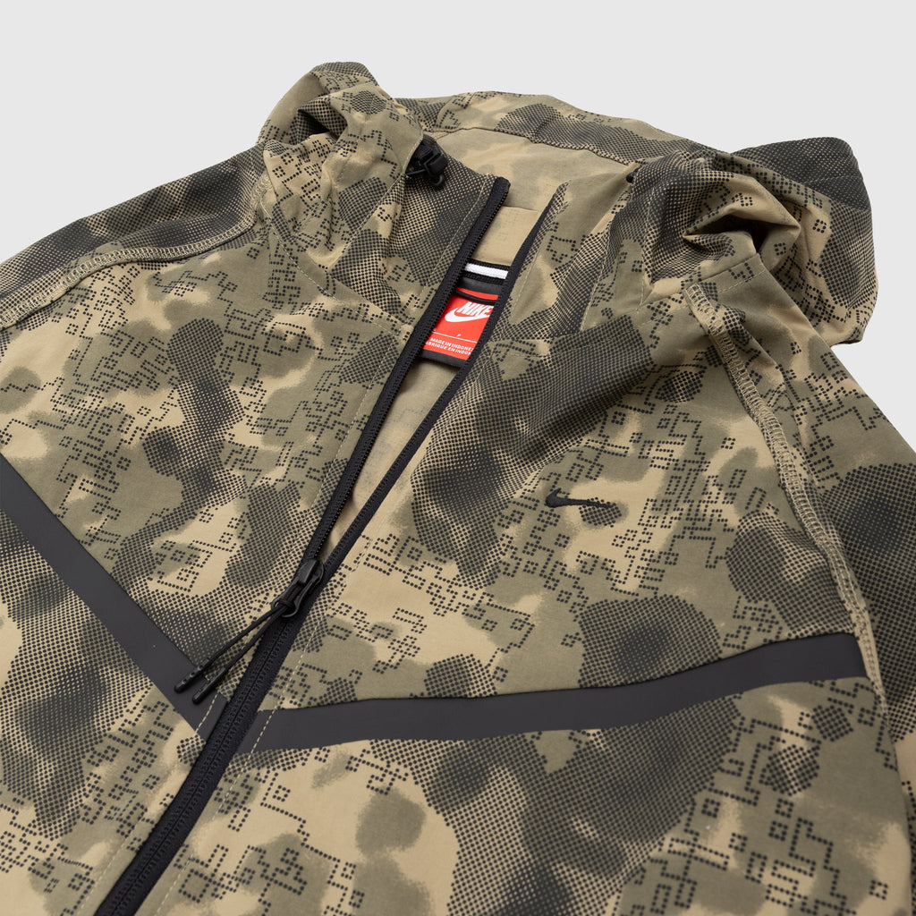 Nike Outerwear оригінал | Швидка доставка Україна – вид ззаду