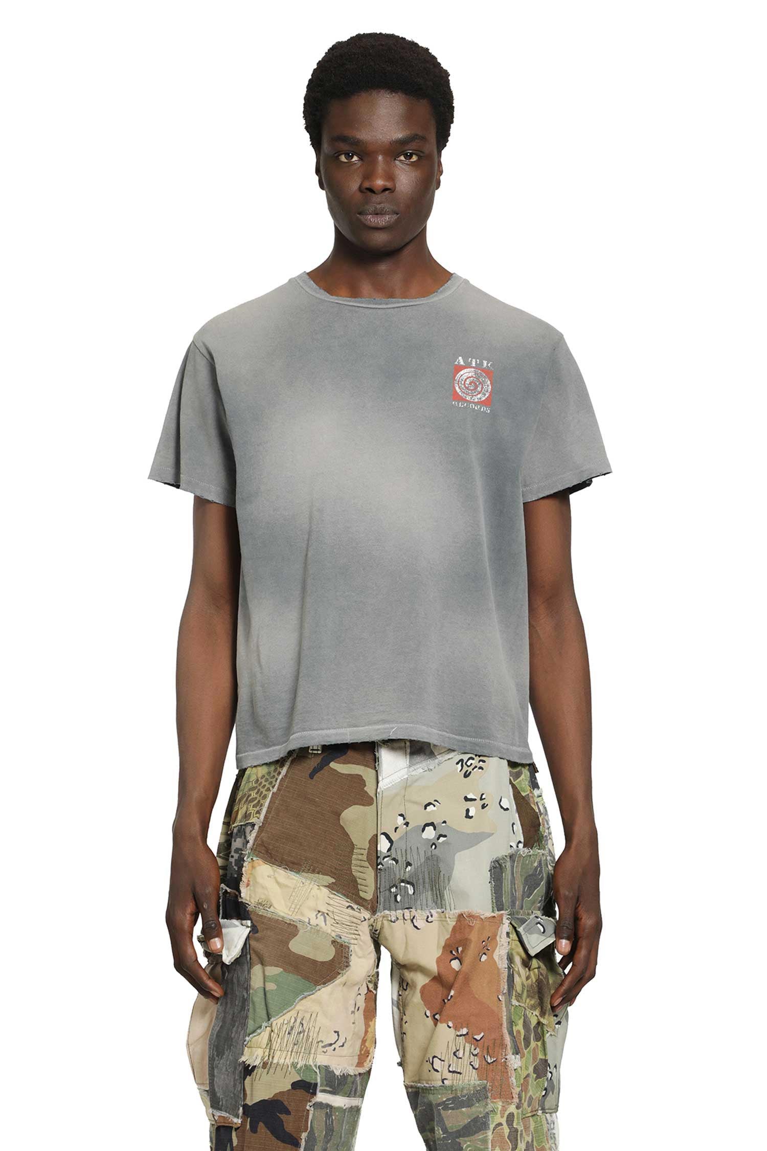 Оригінальна 40 Year Tee Gallery department – вид ззаду