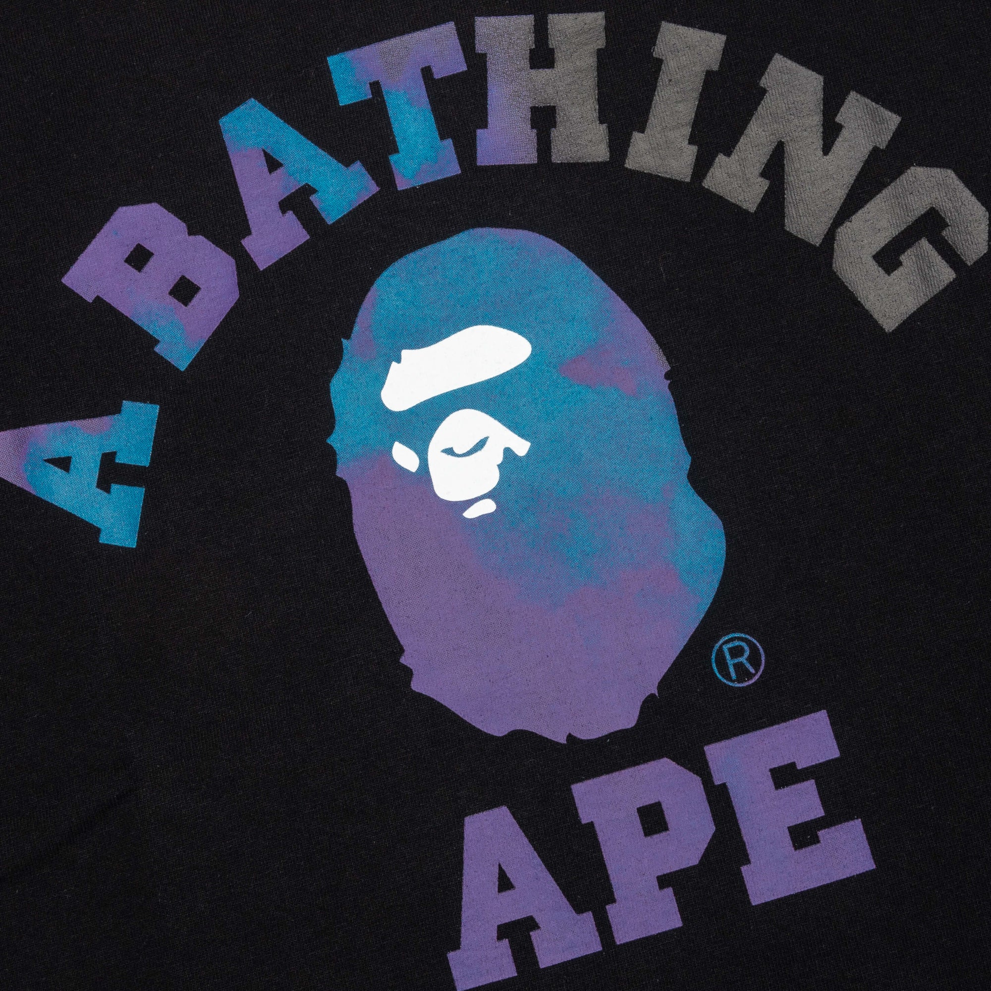 Оригінальна Tie Dye College Tee A bathing ape – детальний вид