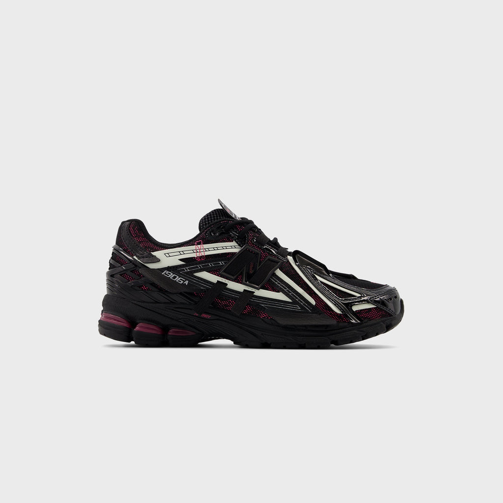 1906 Black New balance оригінал – Купити в Україні – боковий вид