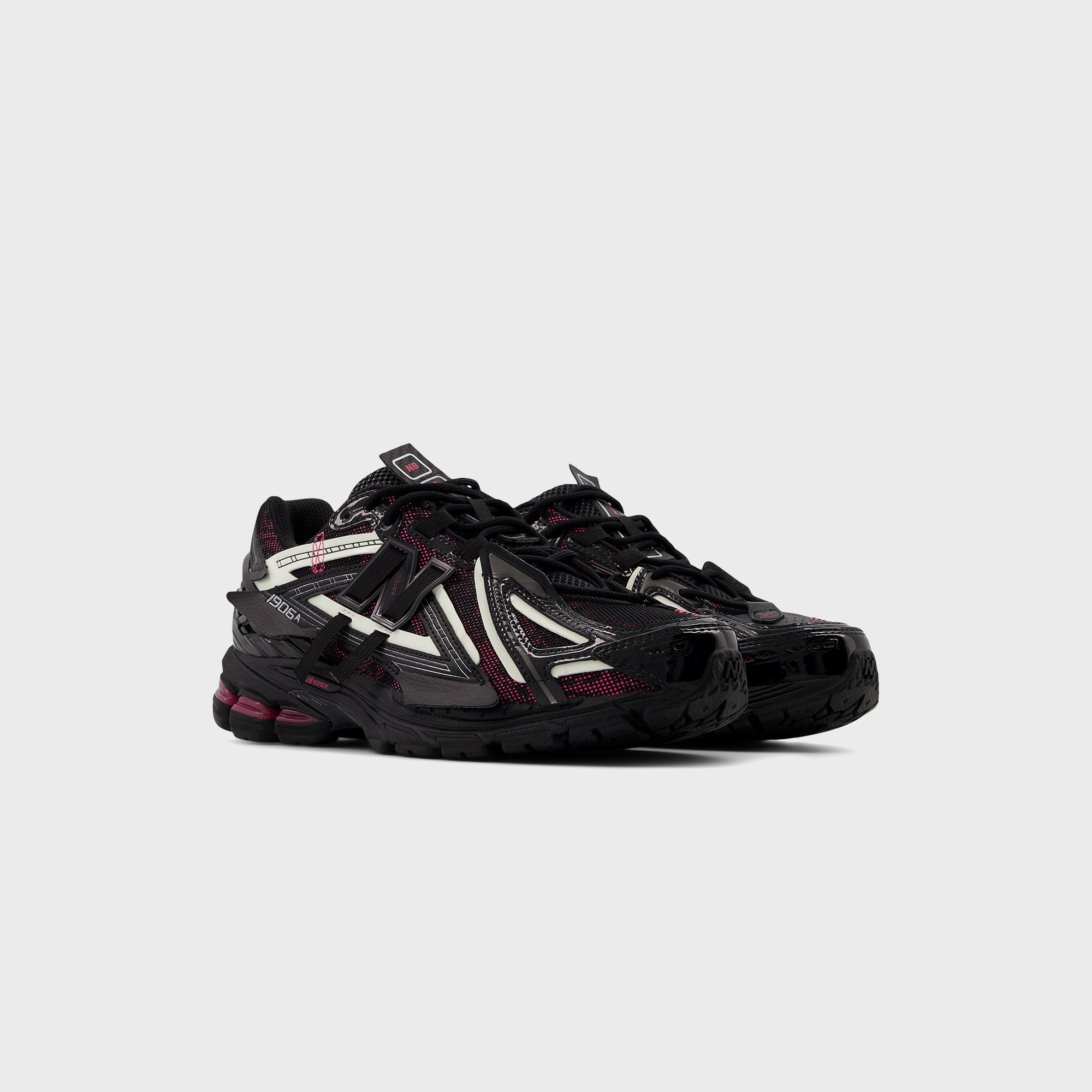 1906 Black New balance оригінал – Купити в Україні – вид ззаду
