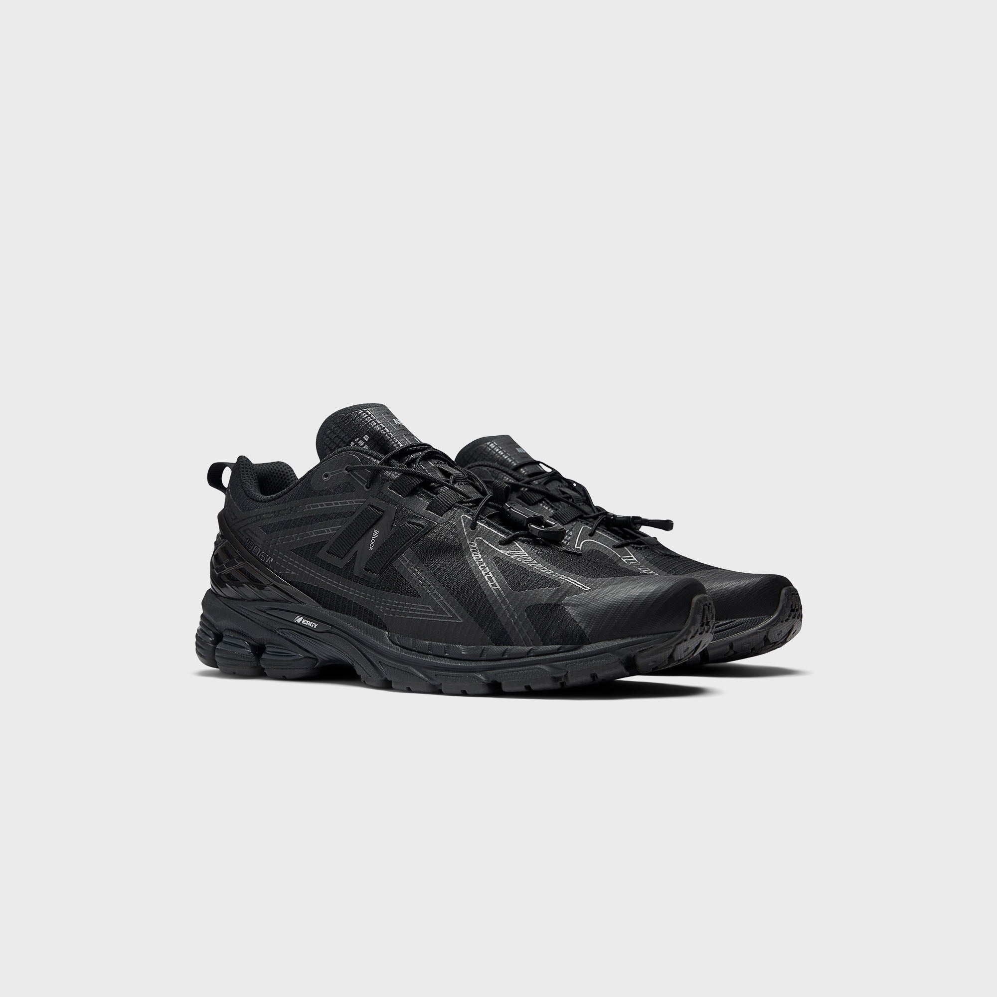 1906r Black New balance – Гарантія оригінальності – вид ззаду