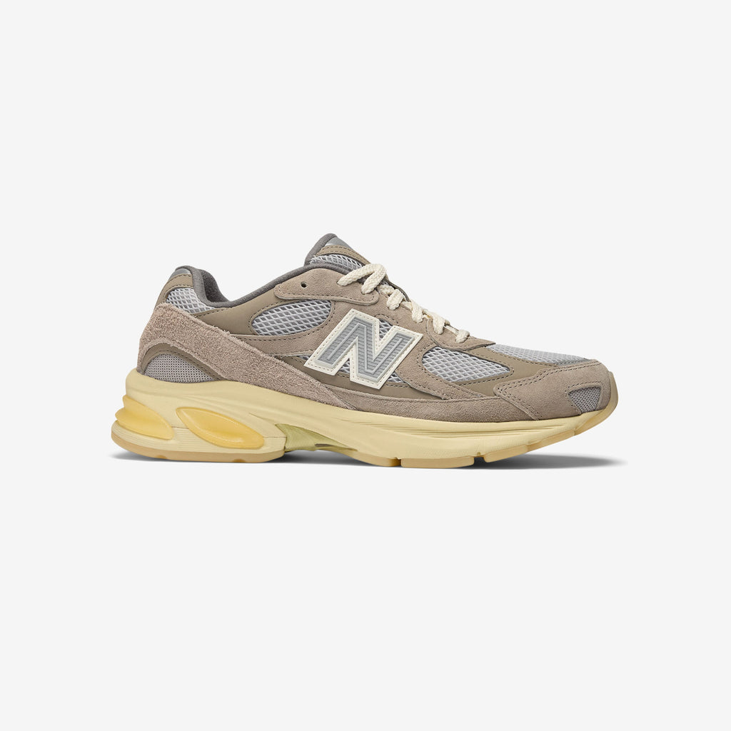 Оригінальна 2010 New balance – боковий вид