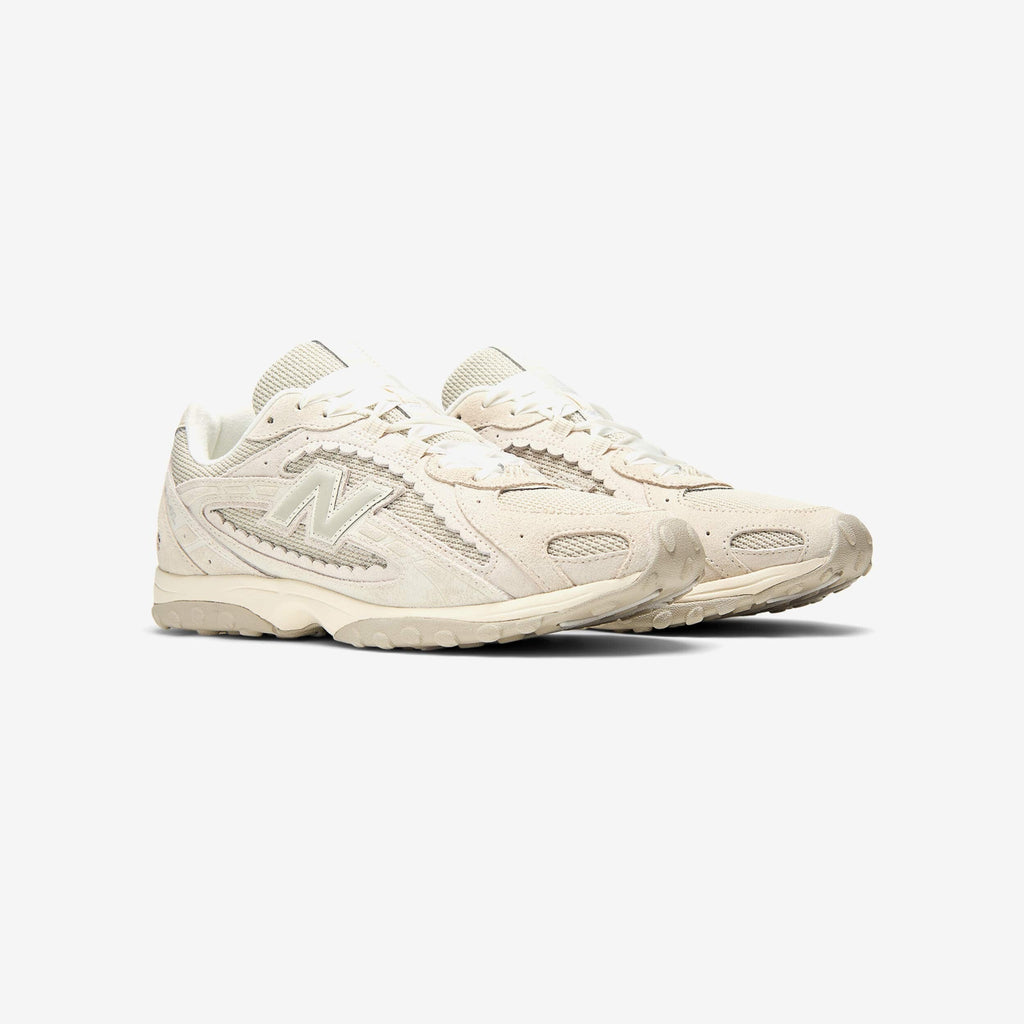 Оригінальна 204l New balance – вид ззаду