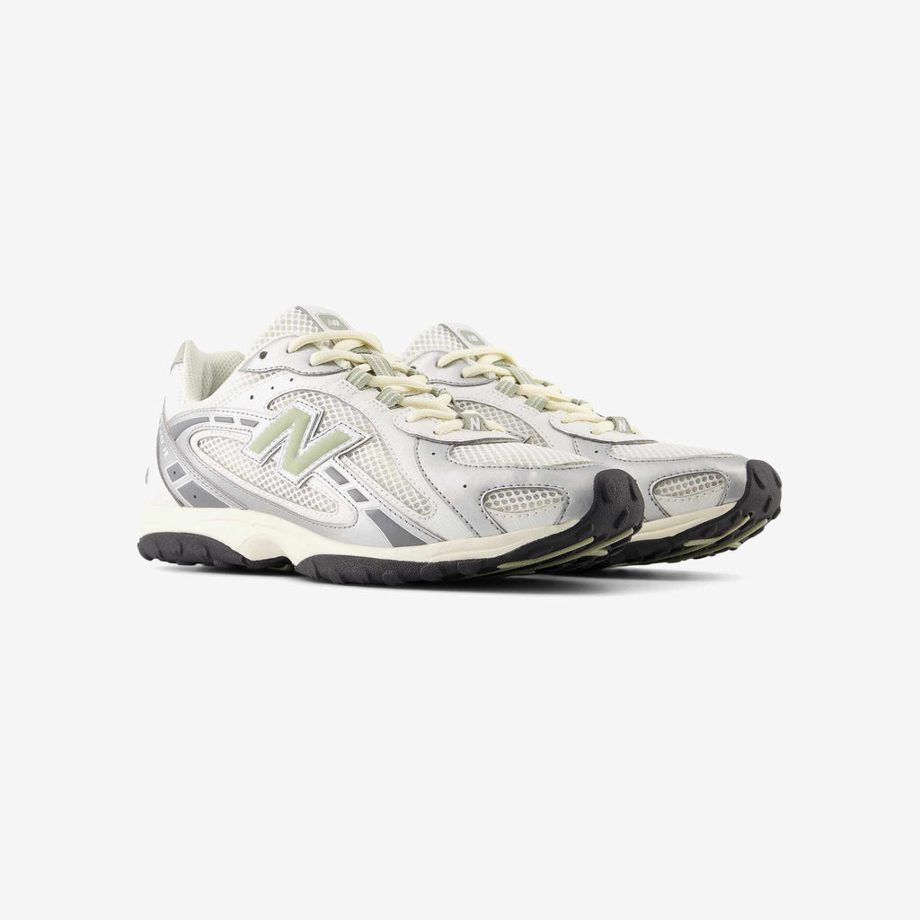 Оригінальна 204l New balance – вид ззаду
