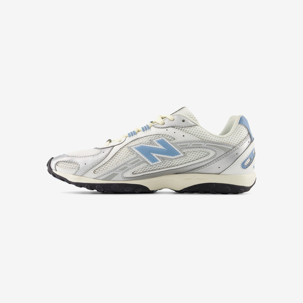 Оригінальна 204l New balance – вид ззаду