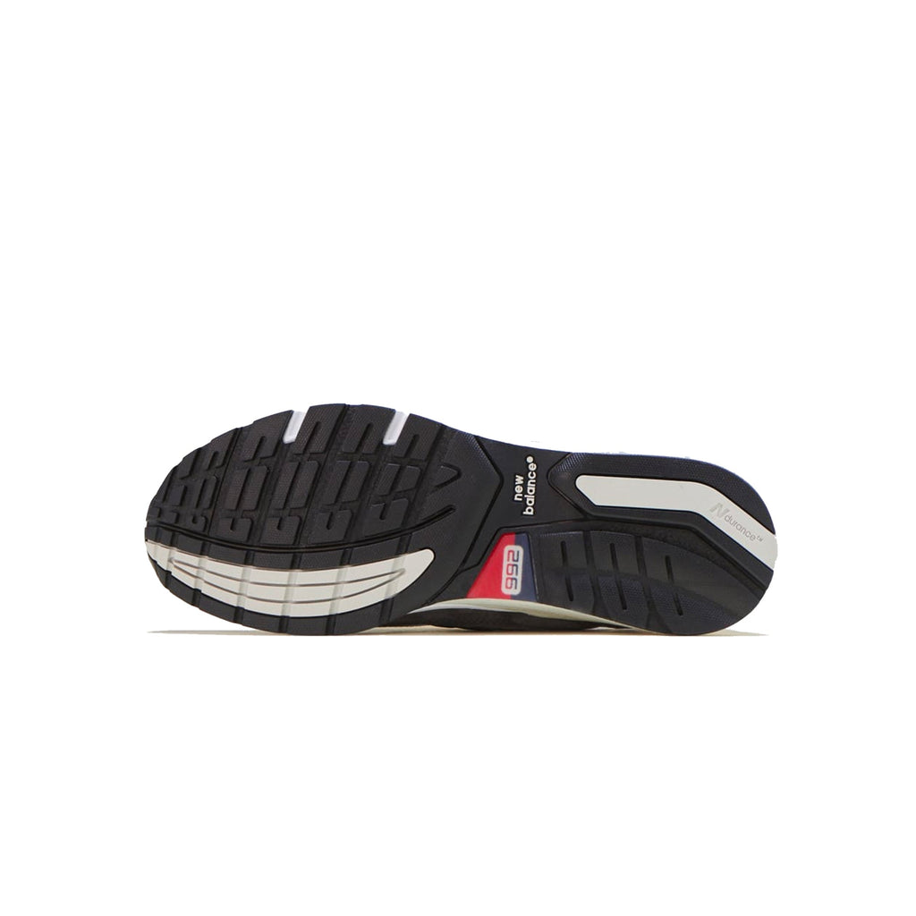 Оригінальна Mens Made Us 992 Shoes Grey New balance – вид ззаду