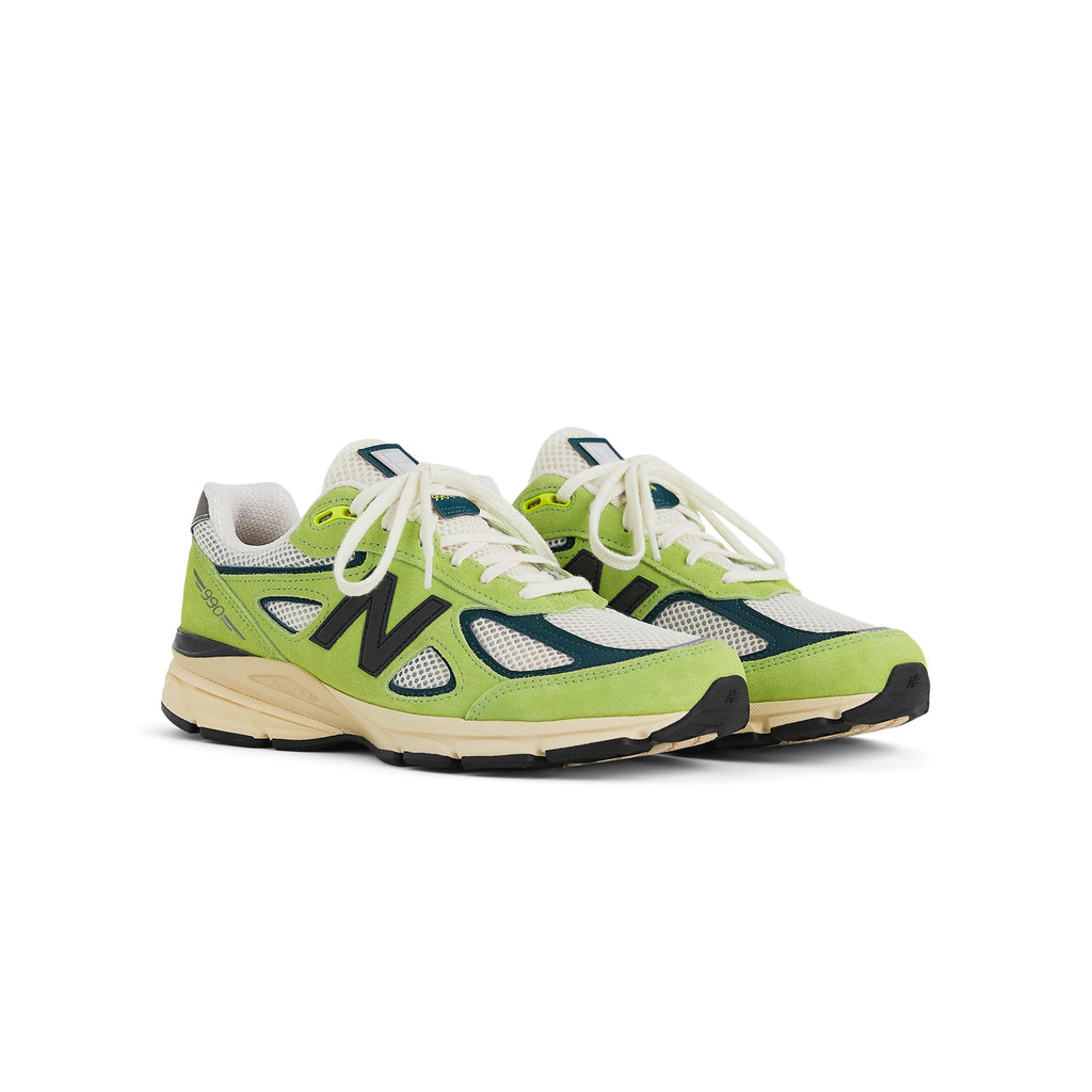 Оригінальна Mens Made In Usa 990v4 Shoes New balance – вид ззаду