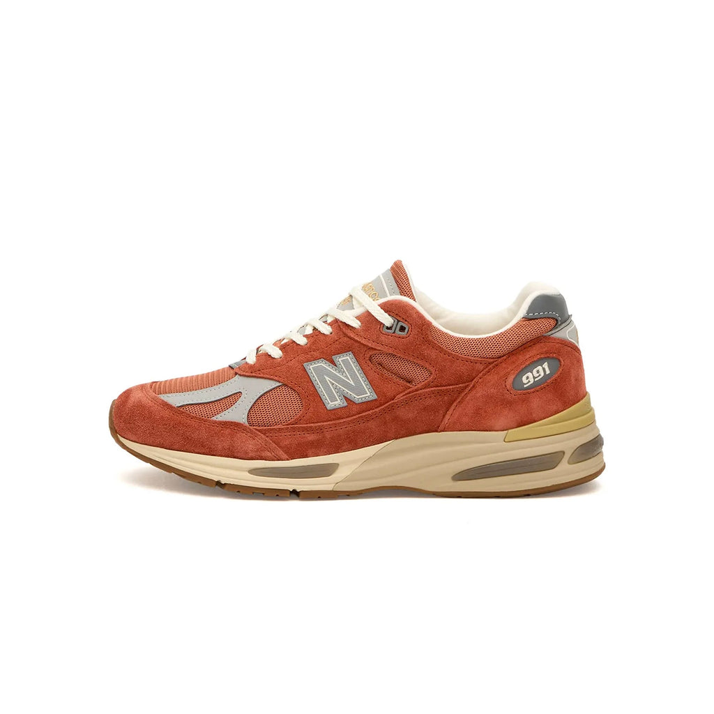Оригінальна Mens Made In Uk 991v2 Shoes New balance – боковий вид