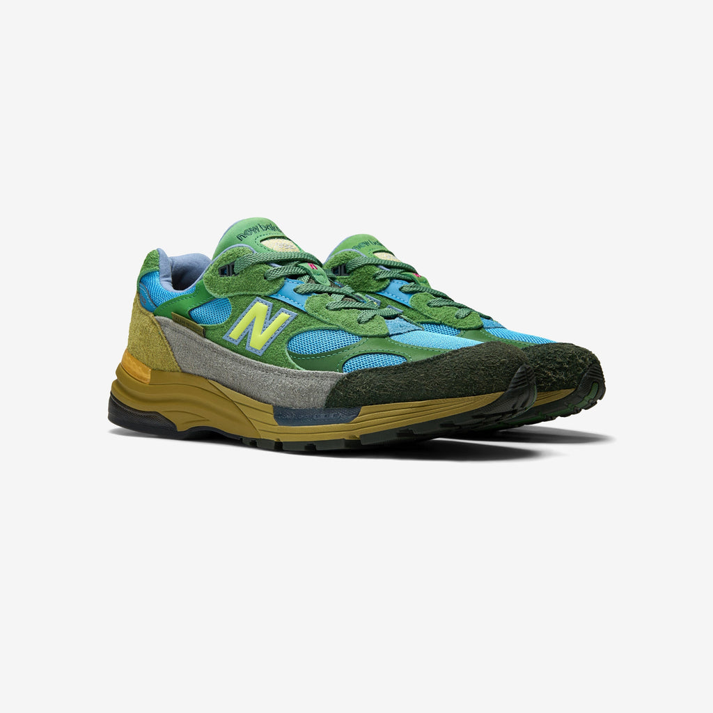 Оригінальна 992 X Salehe Bembury New balance – вид ззаду