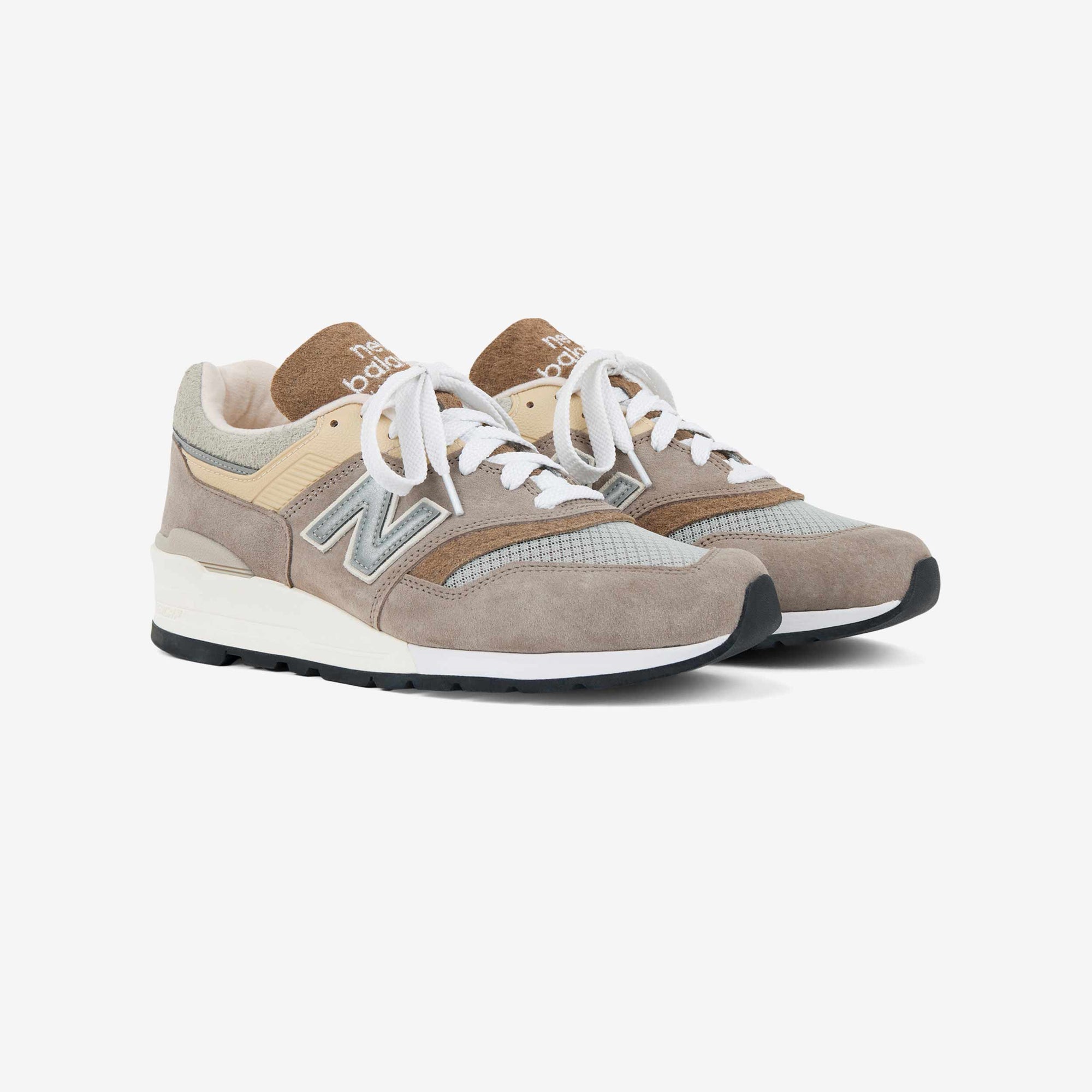 Оригінальна 997 New balance – вид ззаду