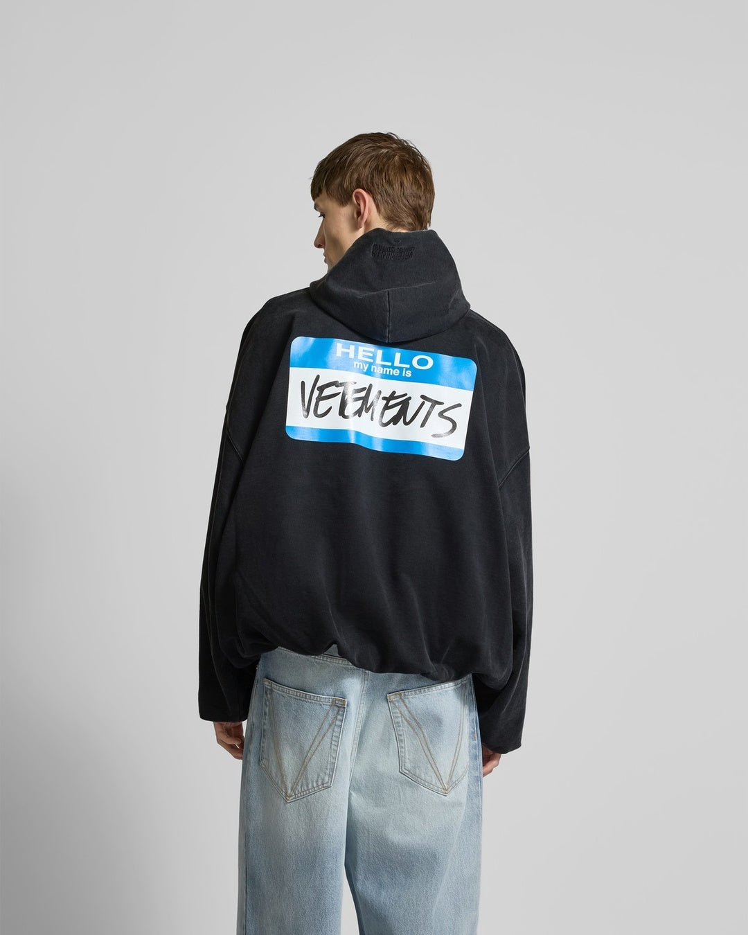 My Name Is Cropped Boxy Hoodie Vetements оригінал – Купити в Україні – вид ззаду
