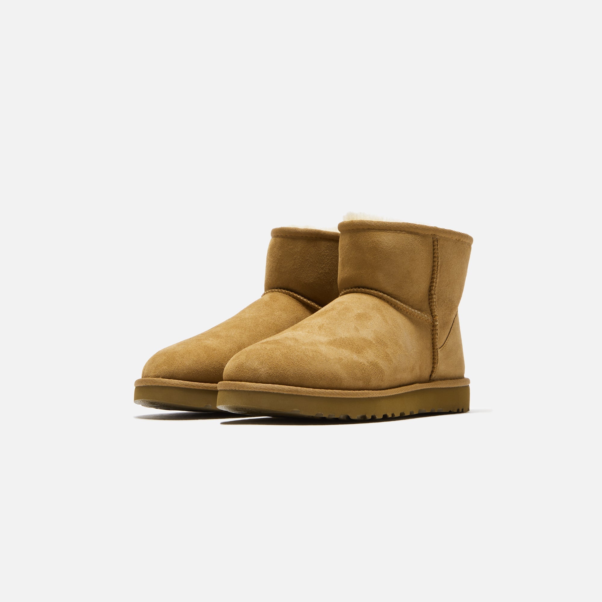 Classic Mini Chestnut Ugg оригінал – Купити в Україні – вид ззаду