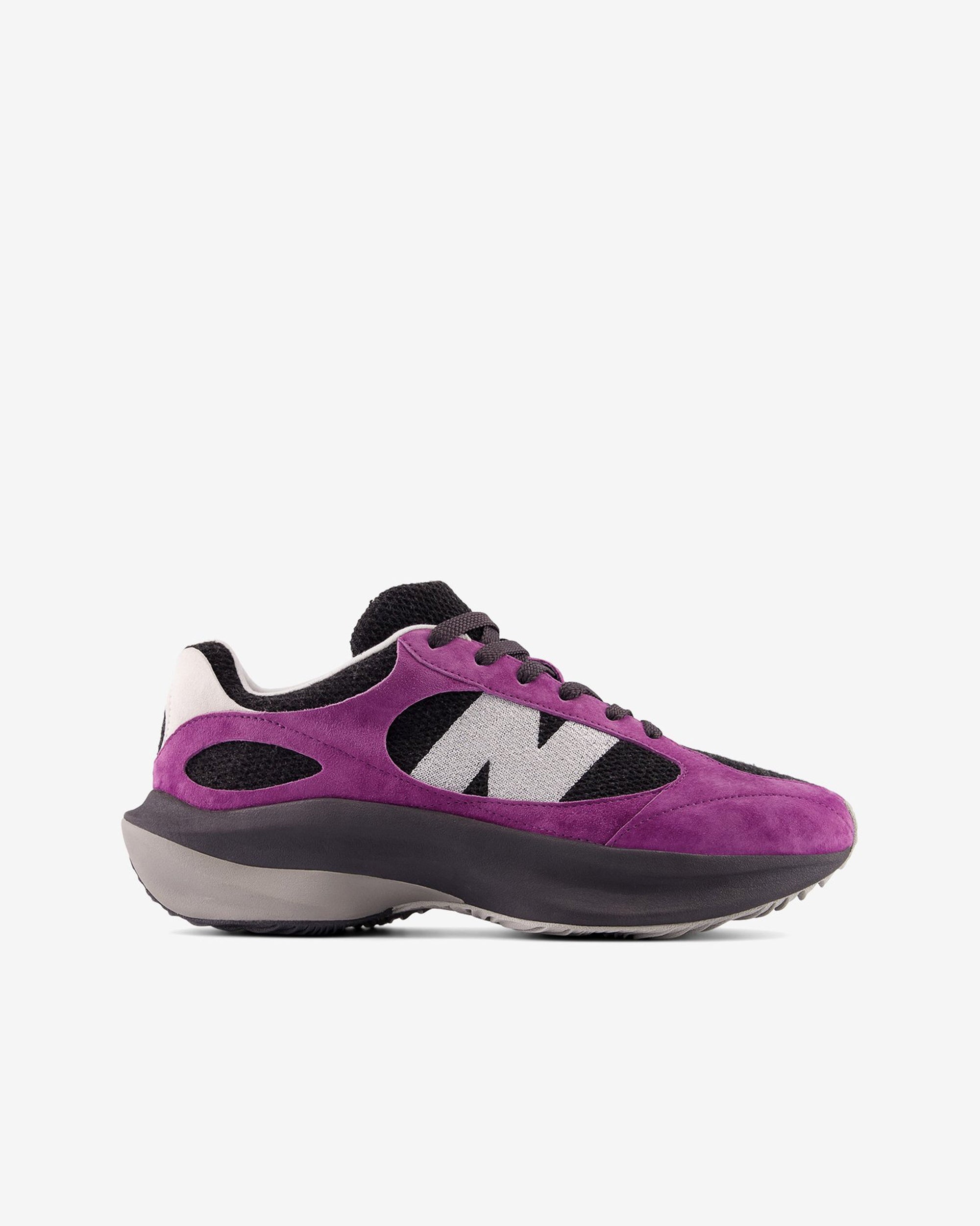 Оригінальна Mens Uwrpdfsa Sneakers New balance – боковий вид