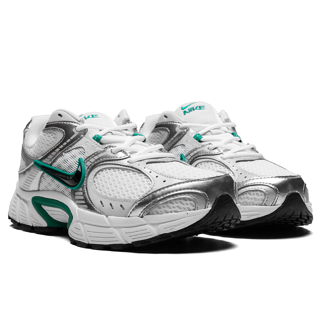 Оригінальна V5 Runner Nike – вид ззаду