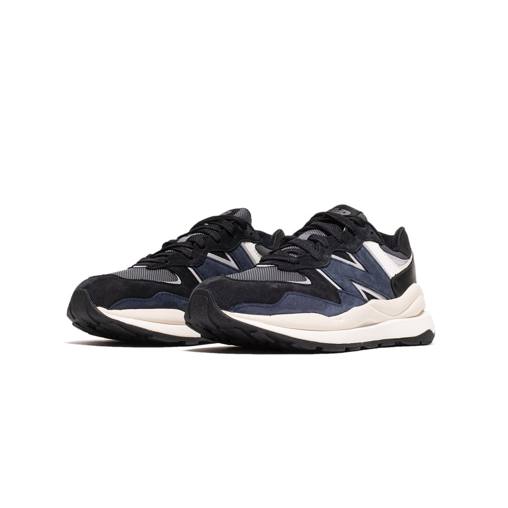 Оригінальна Womens 57 New balance – вид ззаду