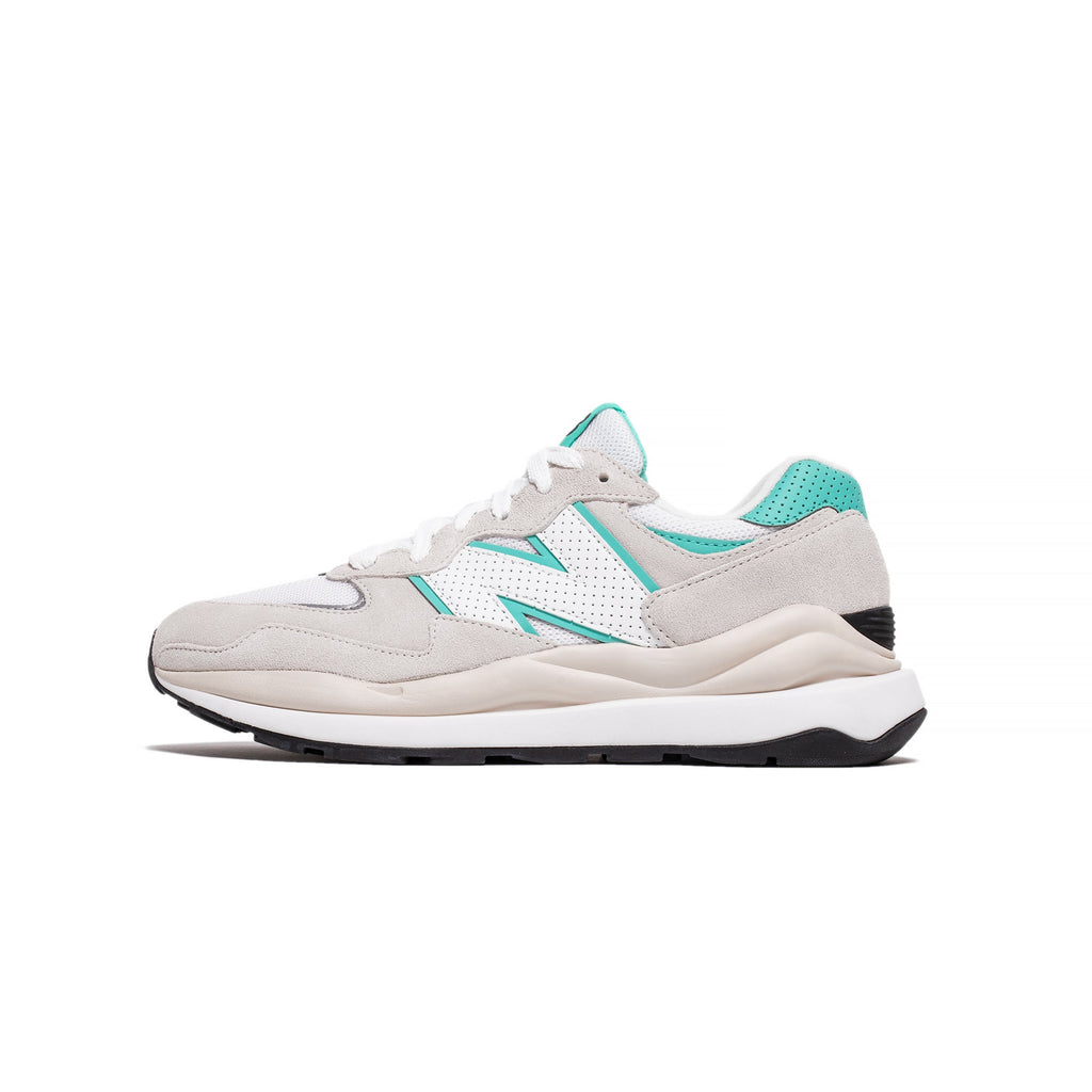 Оригінальна Womens 57 New balance – боковий вид