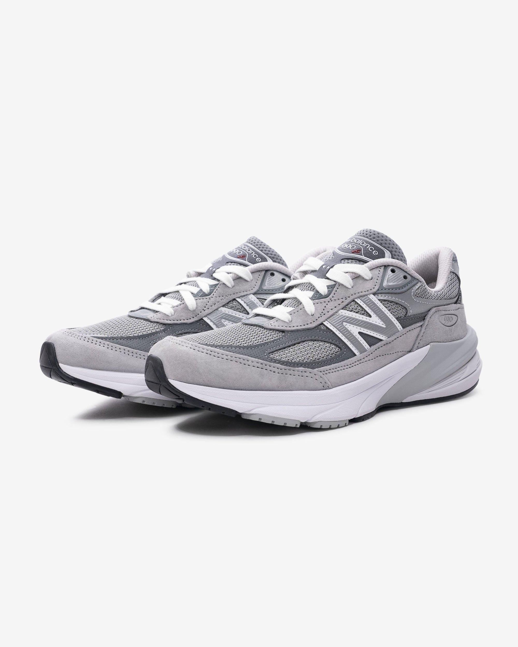 Оригінальна Womens Made In Usa 990v6 Grey New balance – боковий вид