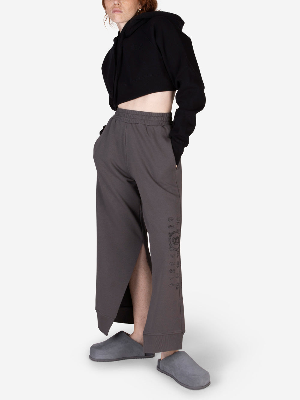 Оригінальна Gray Trousers With Cut Out Hem Maison margiela – вид ззаду