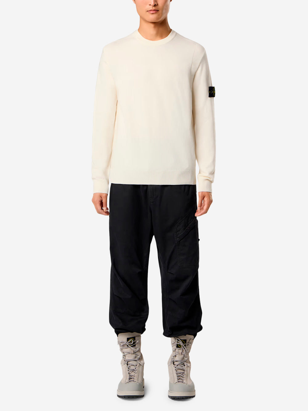 Оригінальна Ivory Backstitch Sweater With Badge Stone island – вид ззаду