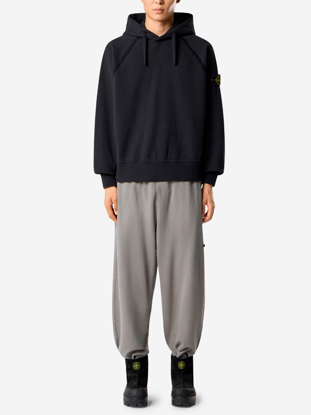 Оригінальна Black Cotton Gauzed Hoodie With Badge Stone island – вид ззаду