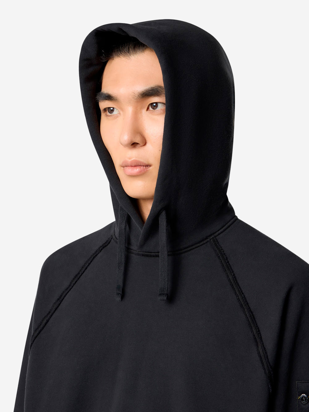 Оригінальна Black Cotton Gauzed Hoodie With Badge Stone island – збільшений вид
