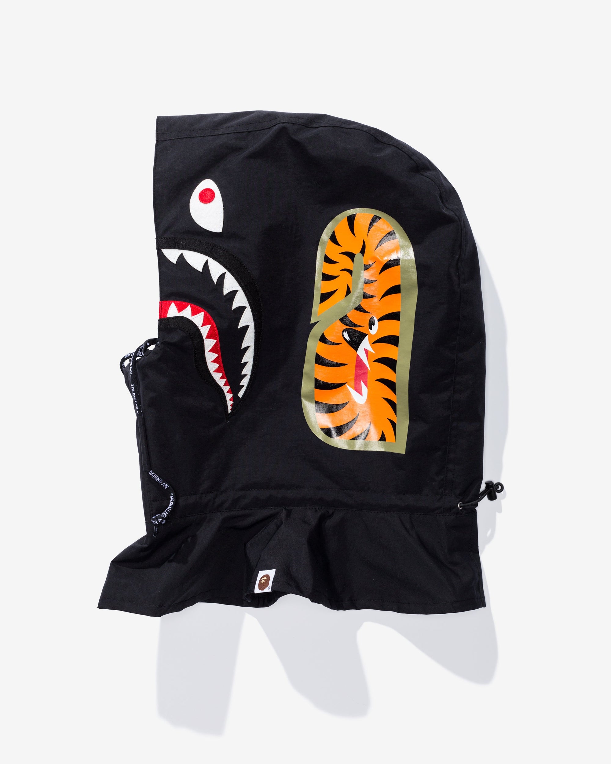 1st Camo Shark Face Mask Hoodie A bathing ape – Гарантія оригінальності – вид ззаду - A BATHING APE