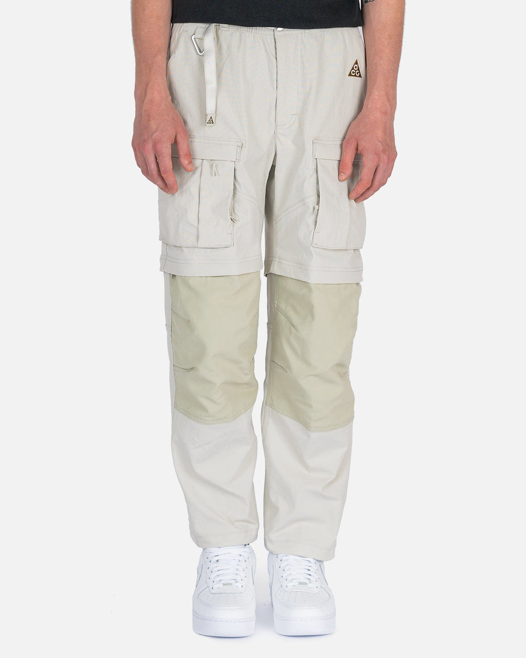 Оригінальна Acg Smith Summit Cargo Pants In Bone Nike – боковий вид