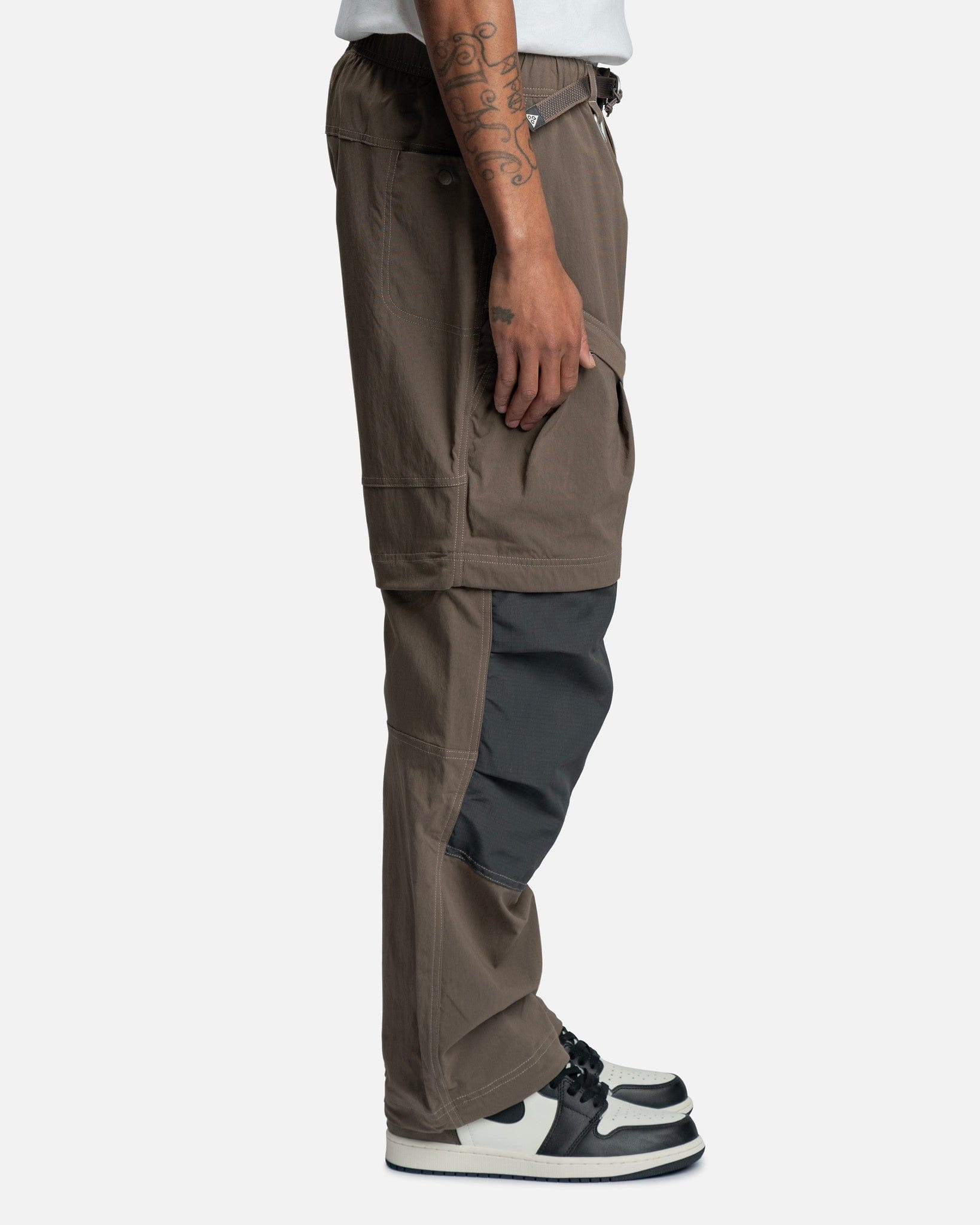 Nike Bottoms оригінал | Швидка доставка Україна – вид ззаду