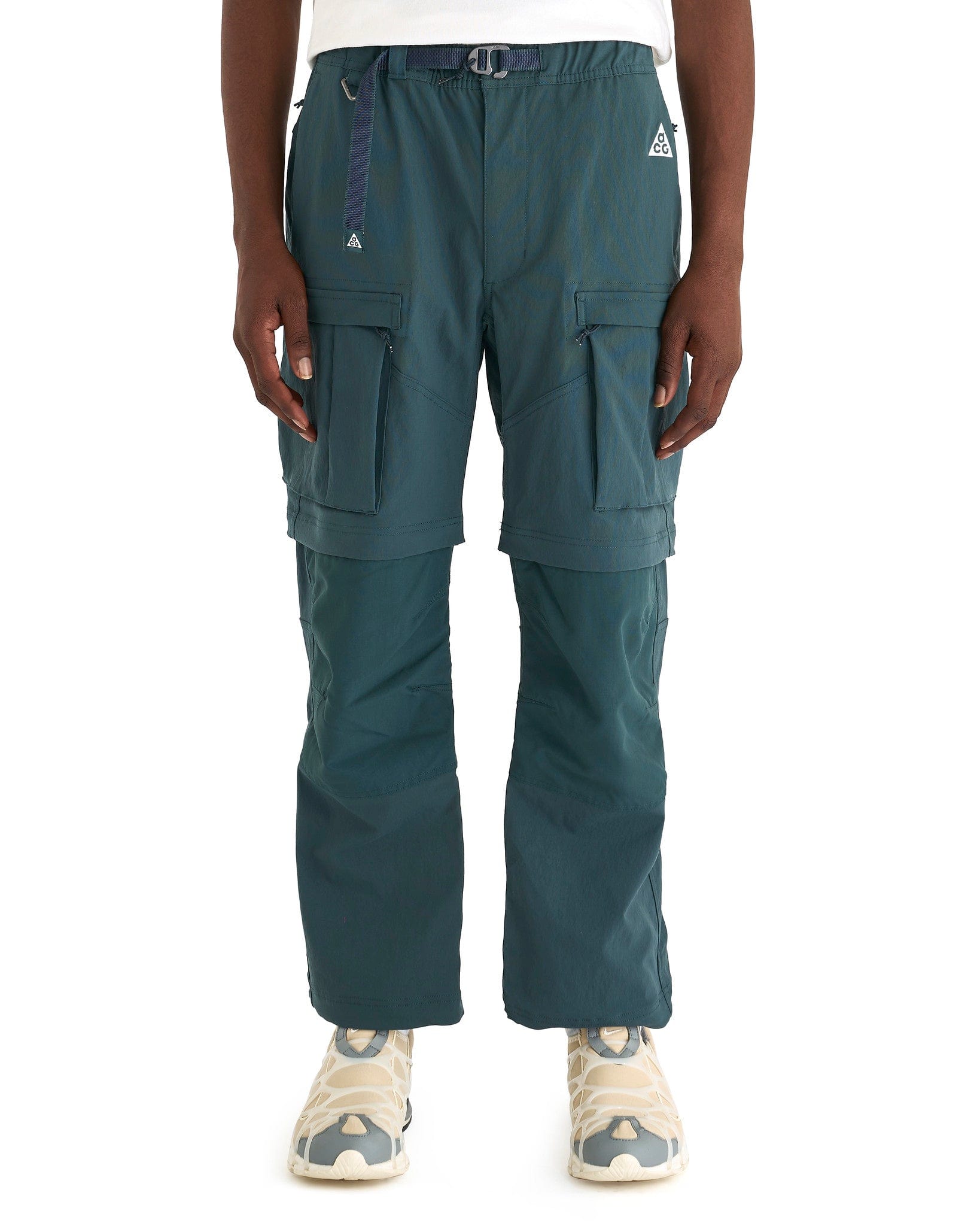 Оригінальна Acg Smith Summit Cargo Pants In Deep Jungle Nike – боковий вид
