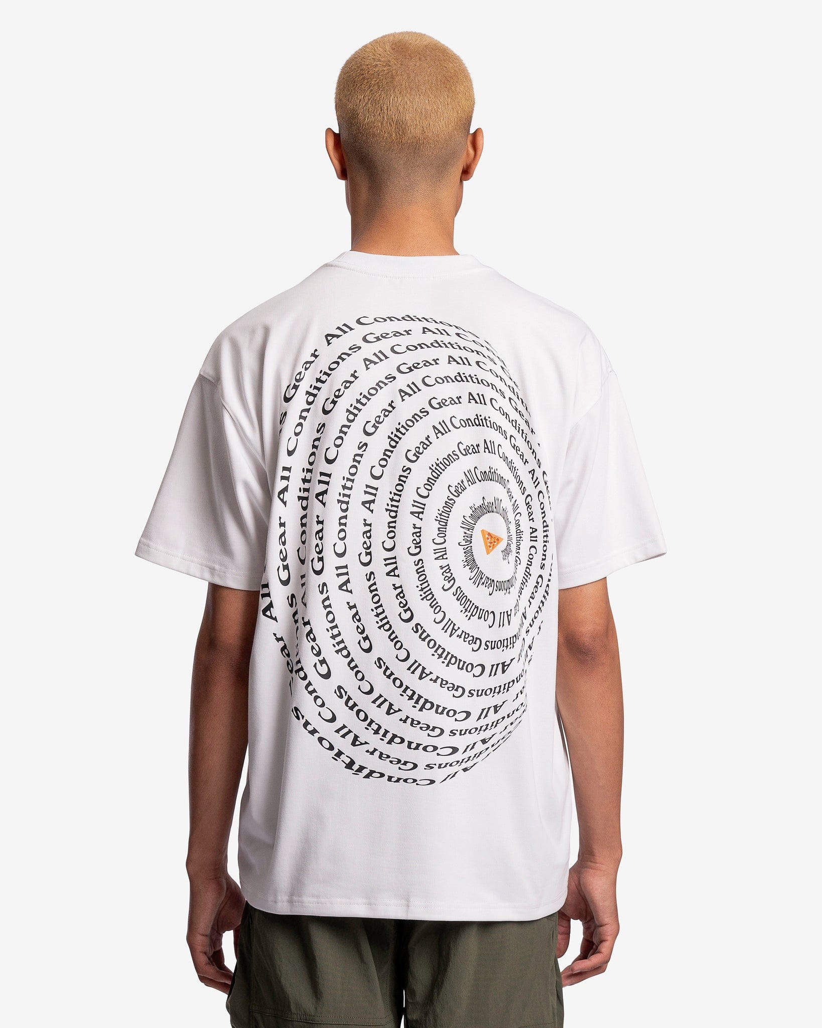 Acg Spiral Logo T-Shirt In White Nike оригінал – Купити в Україні – детальний вид