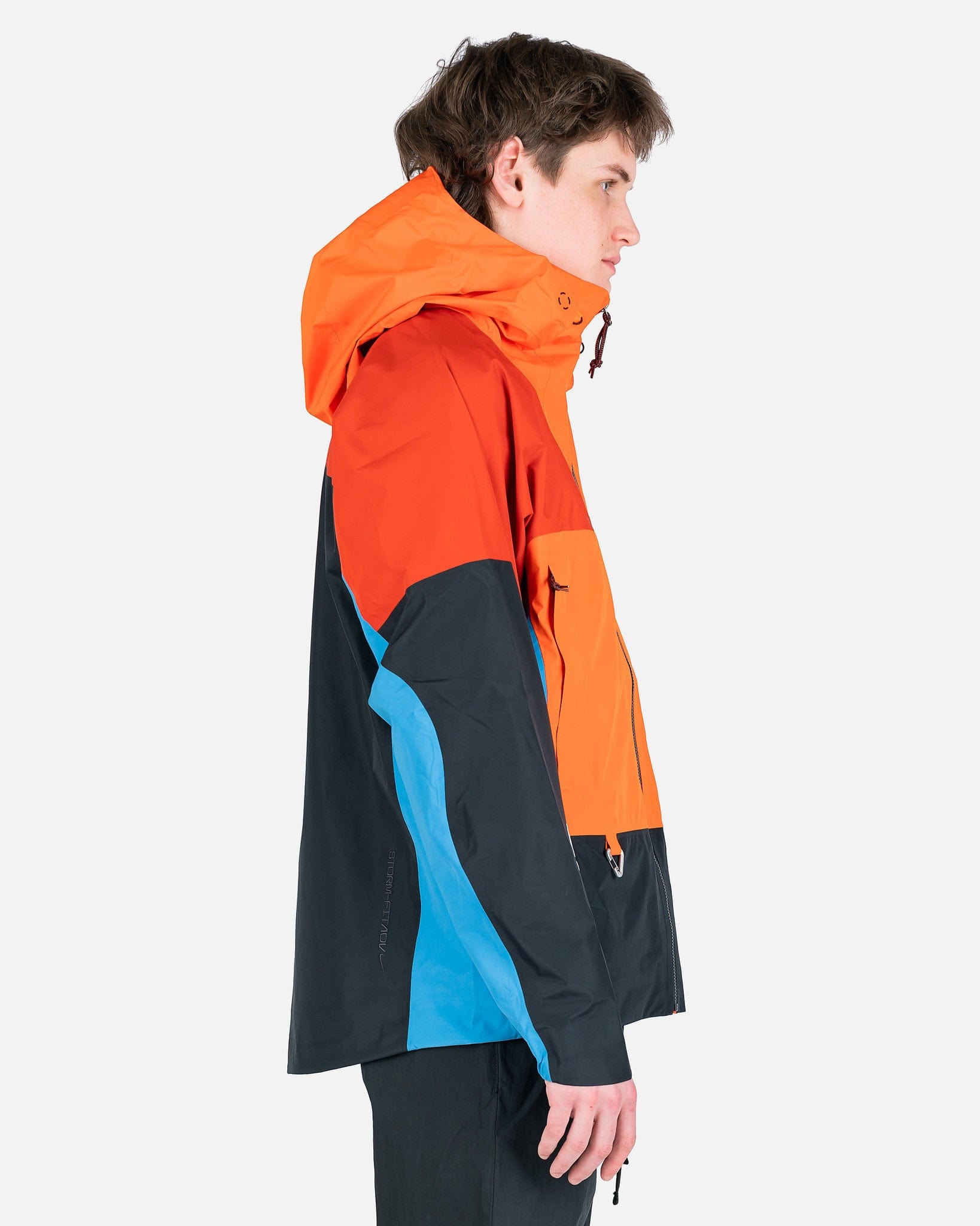 Nike Outerwear оригінал | Швидка доставка Україна – вид ззаду