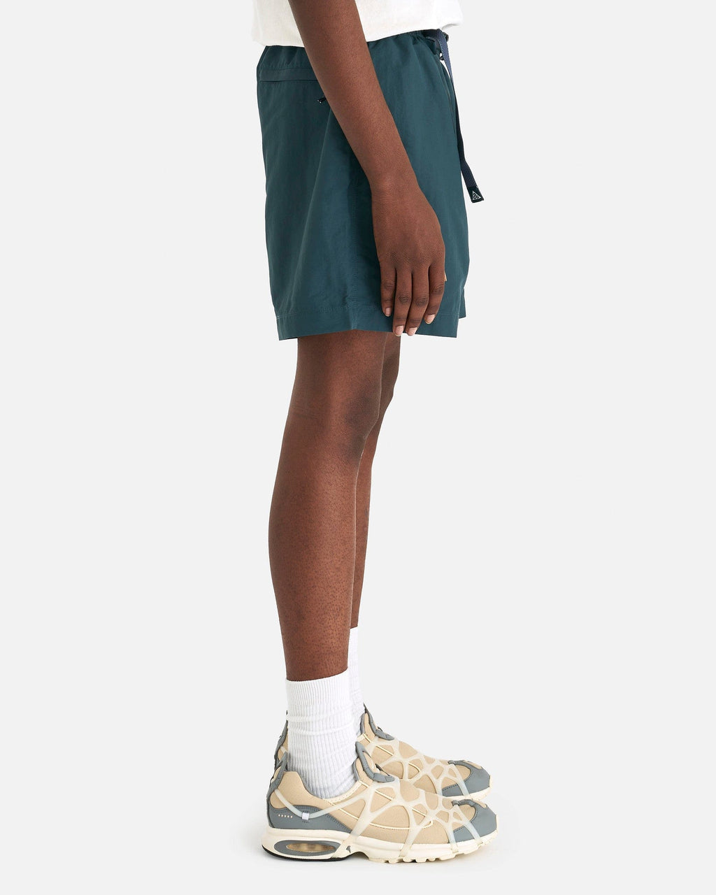 Acg Trail Shorts In Deep Jungle Nike – Гарантія оригінальності – вид ззаду