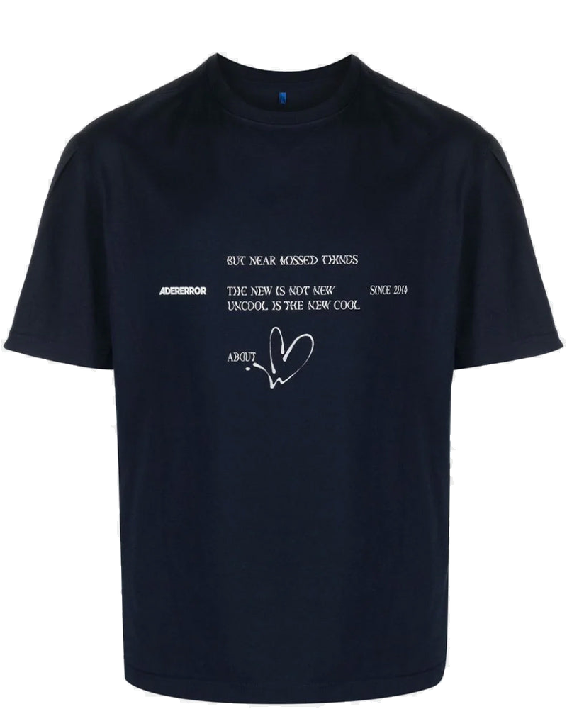 Navy Artwork Logo-Print T-Shirt Ader error – Гарантія оригінальності