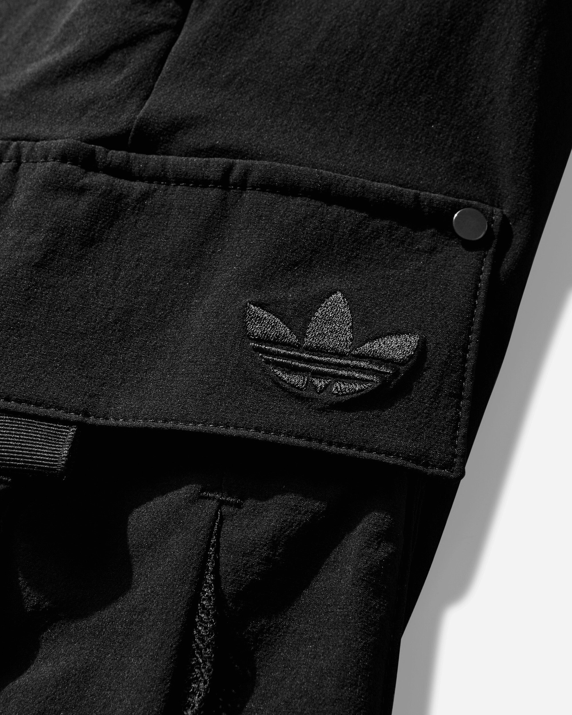Mens Premium Essentials Utility Cargo Pants Black Adidas оригінал – Купити в Україні – детальний вид - ADIDAS