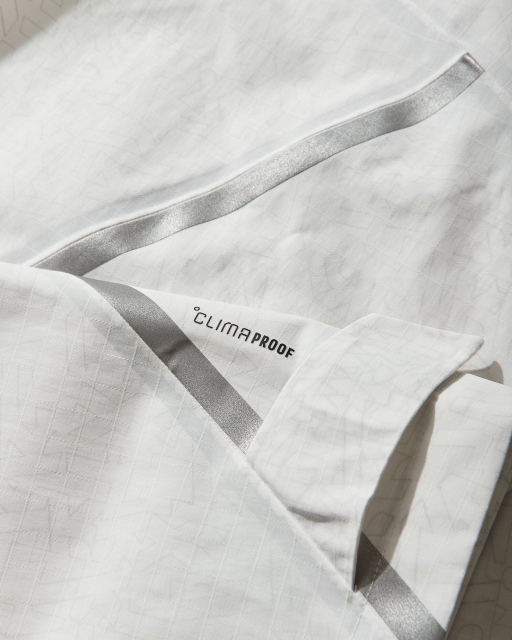 Terrex Xploric 2.5 Layer Climaproof Parka Off White Adidas оригінал – Купити в Україні – збільшений вид