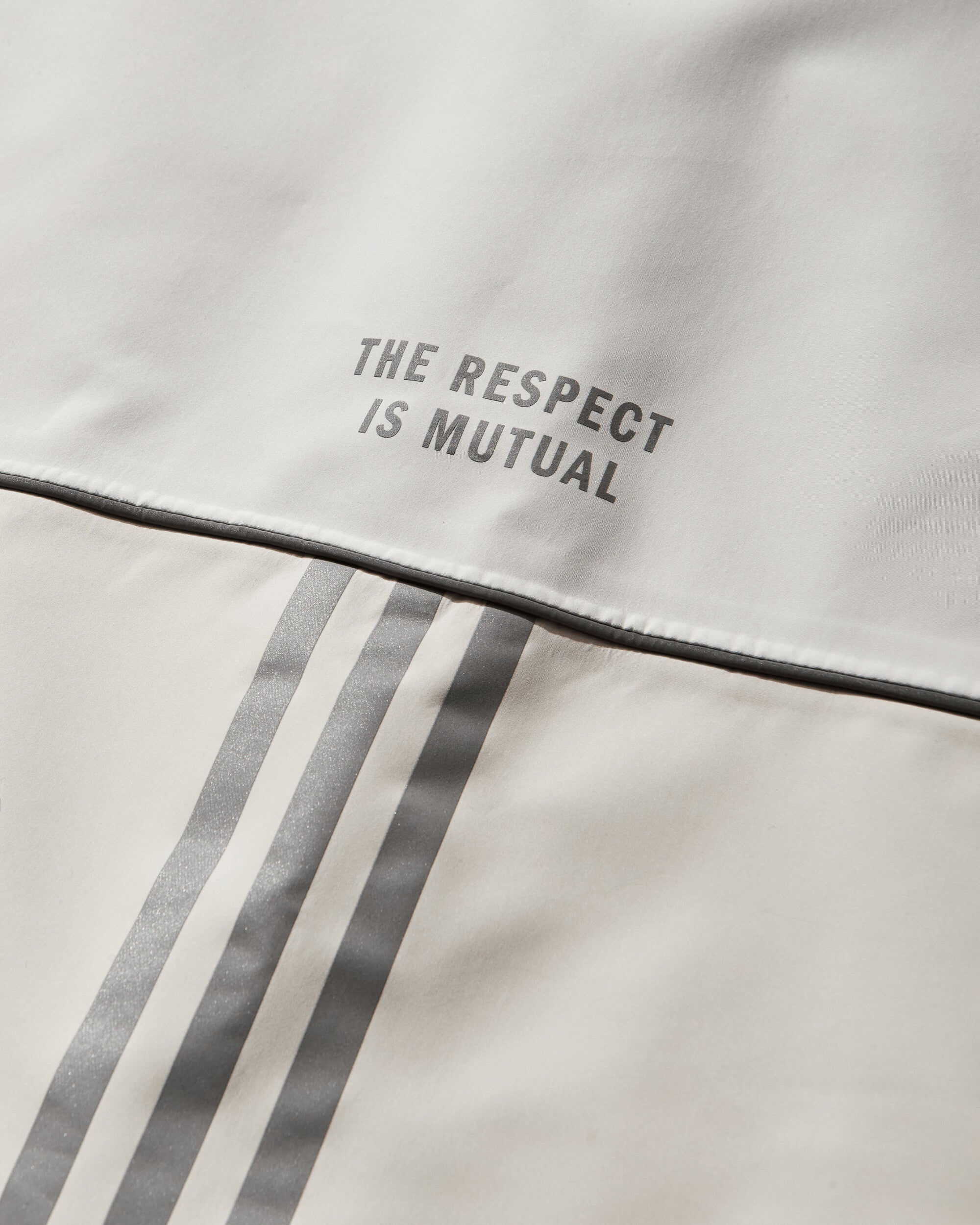 Mens Consortium Shell Jacket Chalk White Adidas оригінал – Купити в Україні – детальний вид - ADIDAS