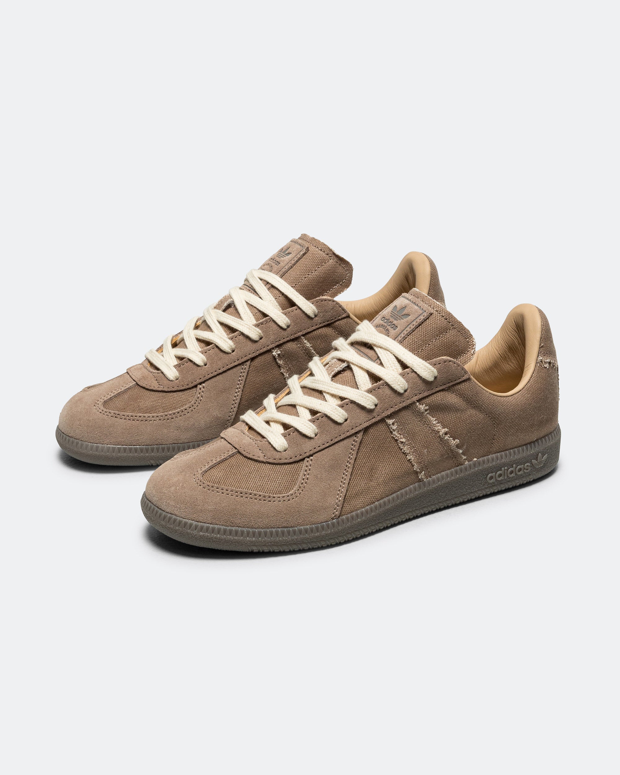 Оригінальна Bw Army Adidas – детальний вид