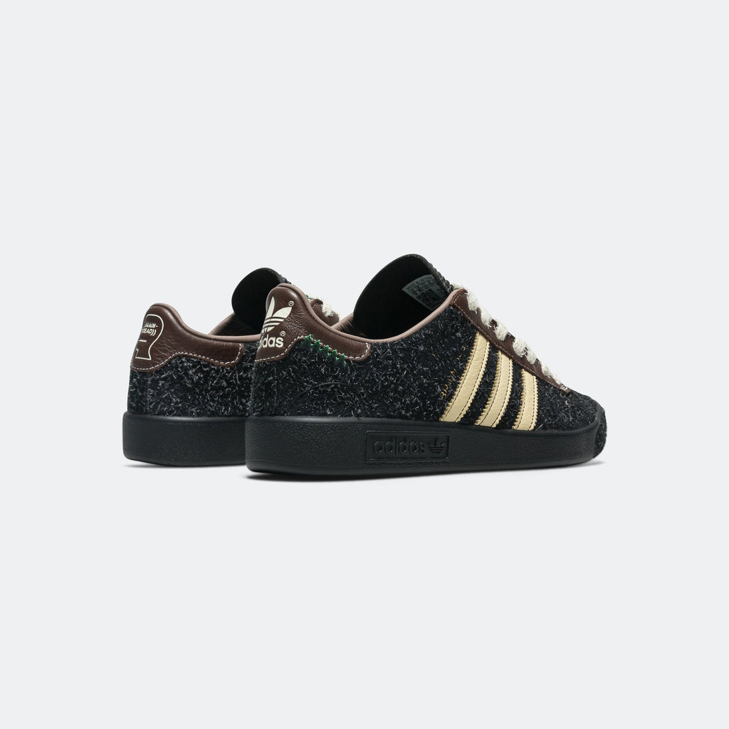 Оригінальна Forest Hills X Brain Dead Adidas – детальний вид