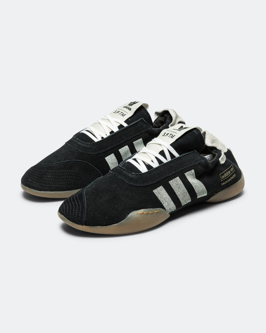 Adidas Footwear оригінал | Швидка доставка Україна – вид ззаду
