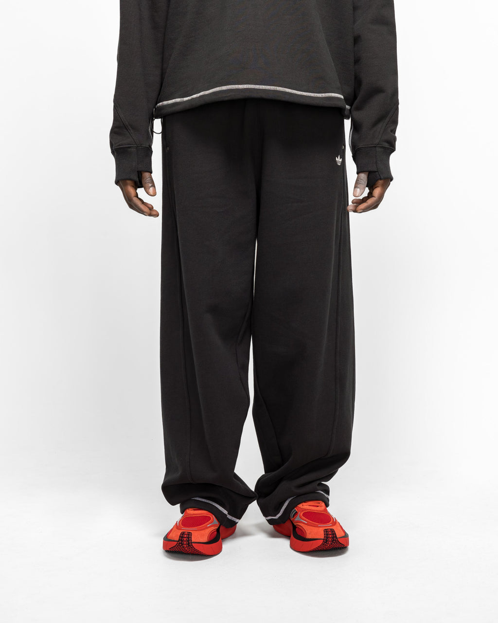 Оригінальна Santa Monica Sweatpant Adidas – боковий вид