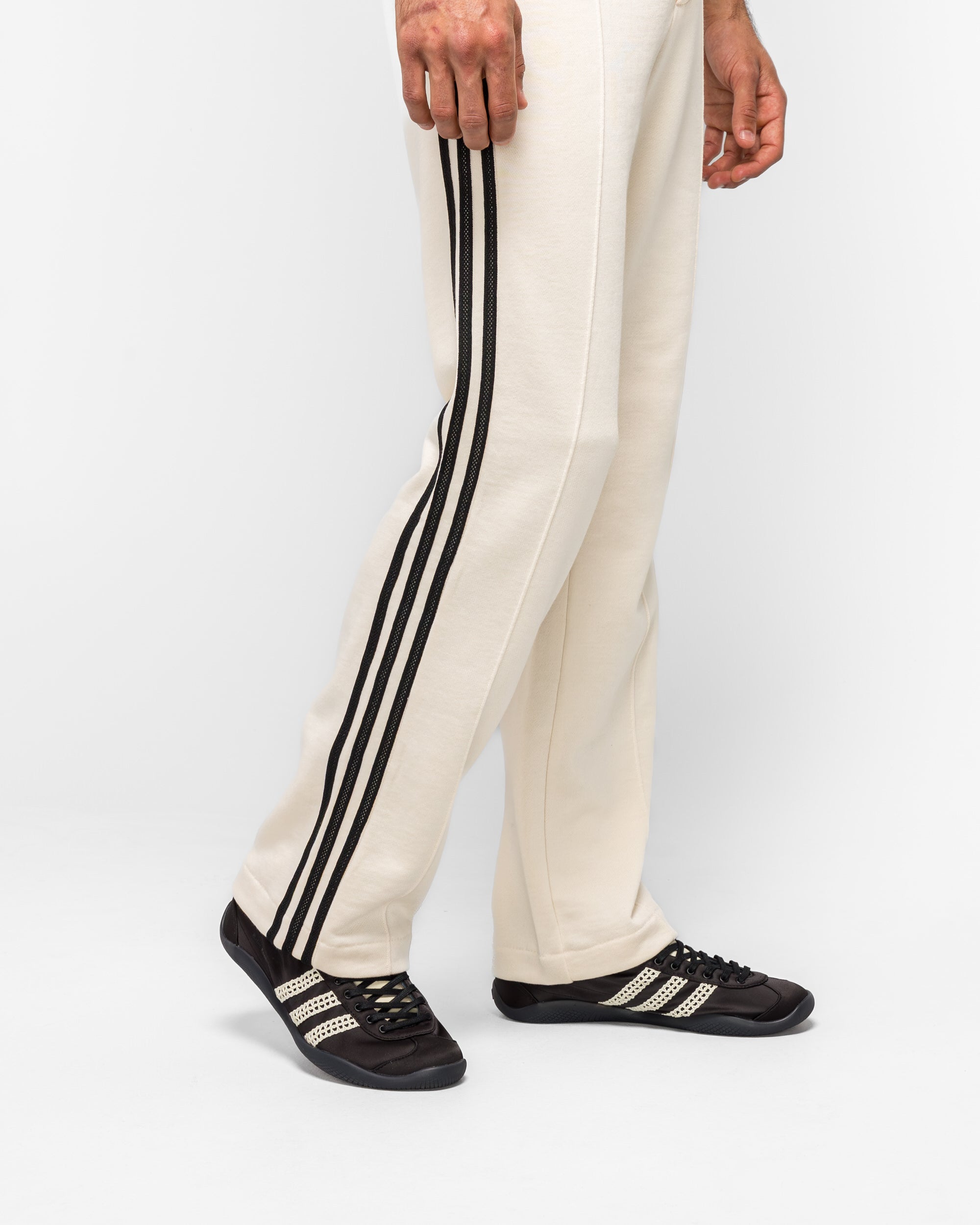 Оригінальна Womens Track Pant X Wales Bonner Adidas – детальний вид
