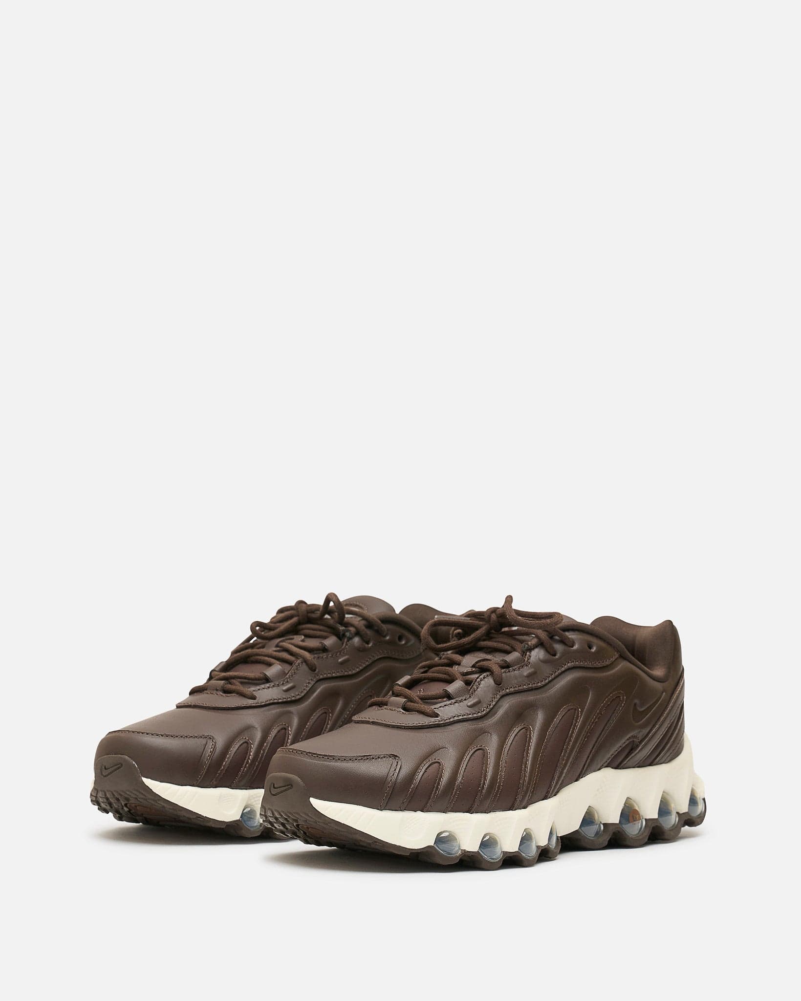 Air Max Dn8 In Baroque Brown Nike оригінал – Купити в Україні – вид ззаду